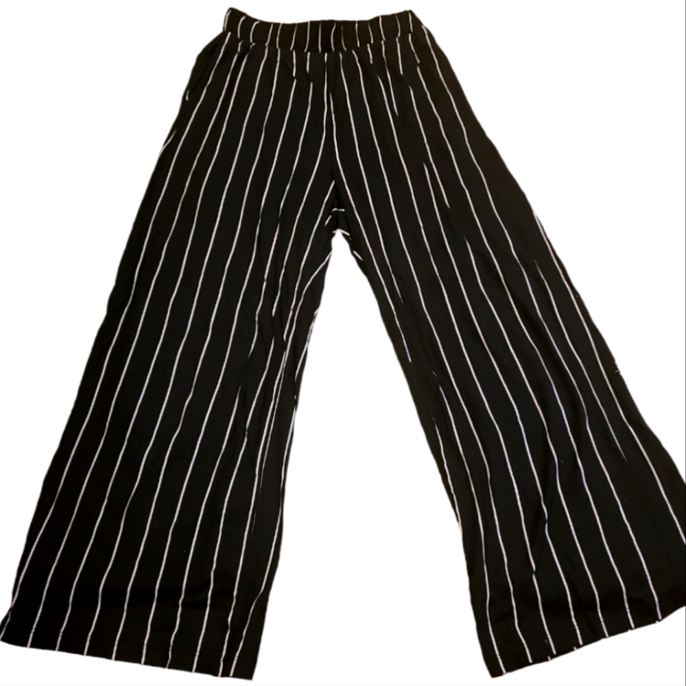H&M Divided Size S Wide Leg Pants